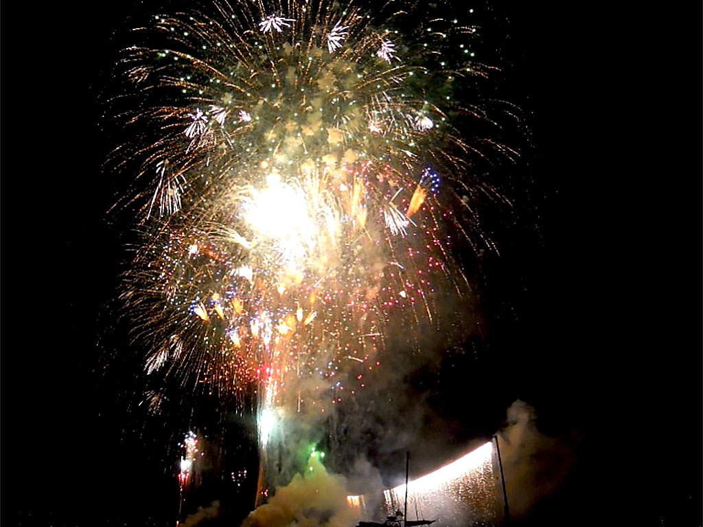 夏の花火大会