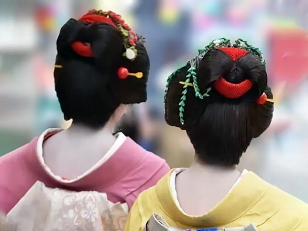 芸者/振袖